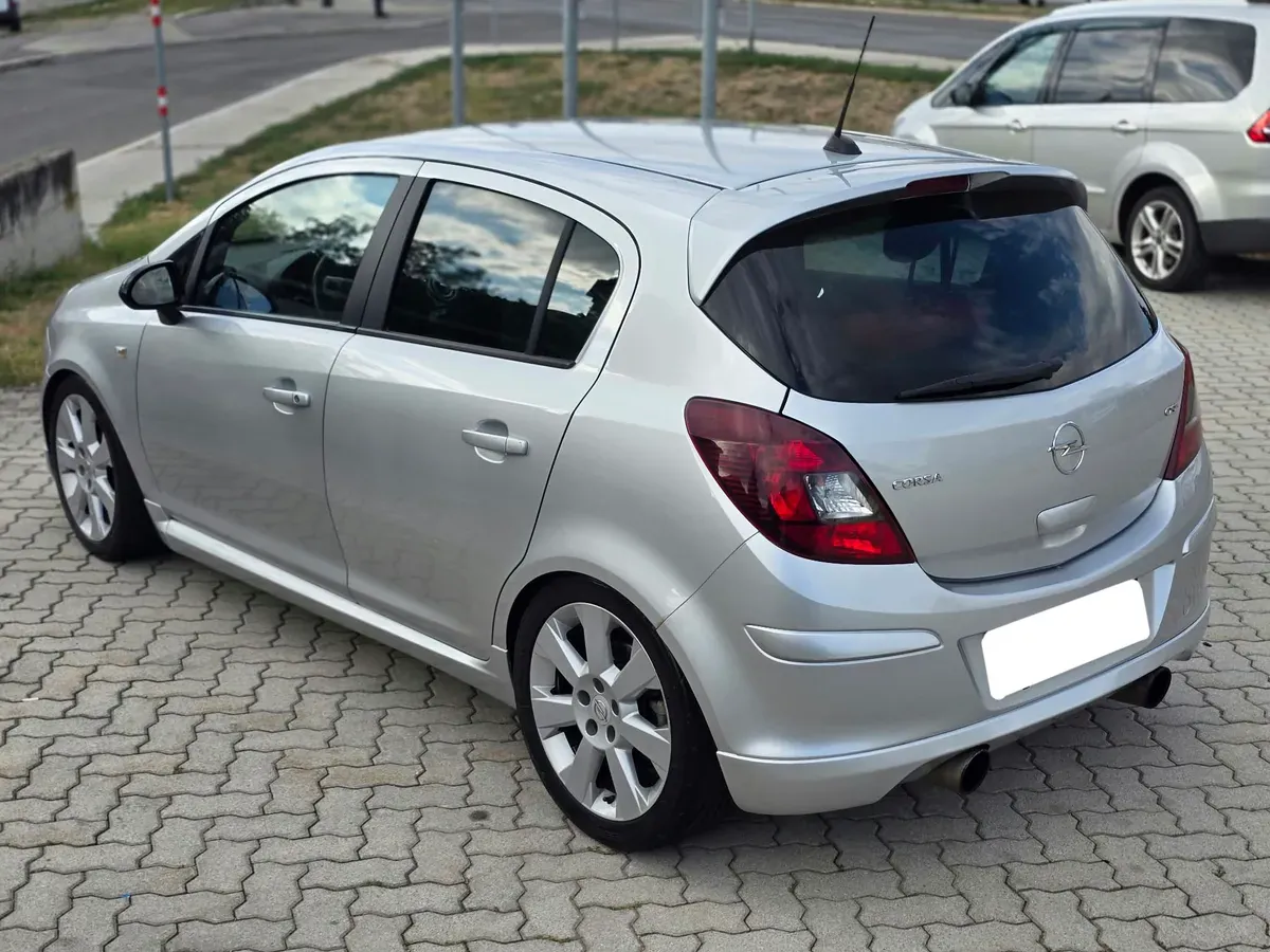 Opel Corsa 2010 photo 3
