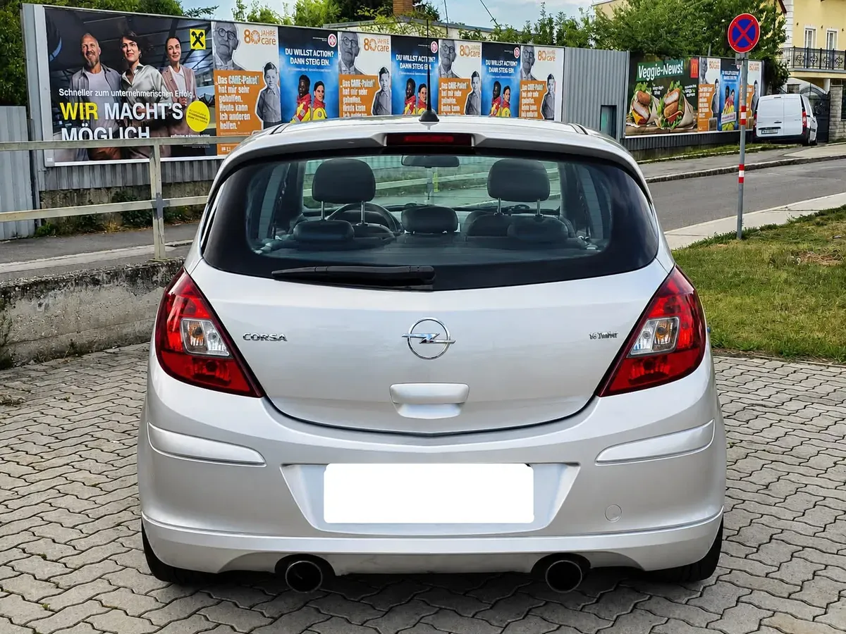 Opel Corsa 2010 photo 2