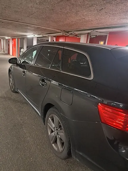 Toyota Avensis 2015 photo 3