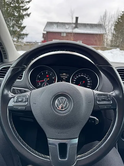 Volkswagen Golf Vi 2012 photo 2