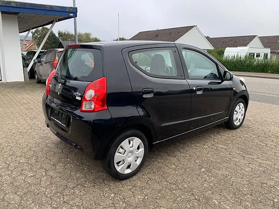 Suzuki Alto 2011 photo 4