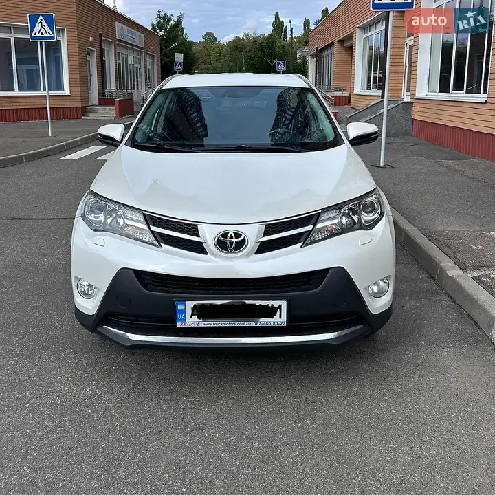 Toyota Rav4 2015 photo 2