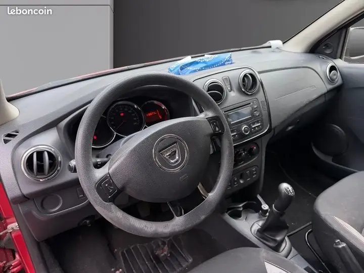 Dacia Sandero 2016 photo 2