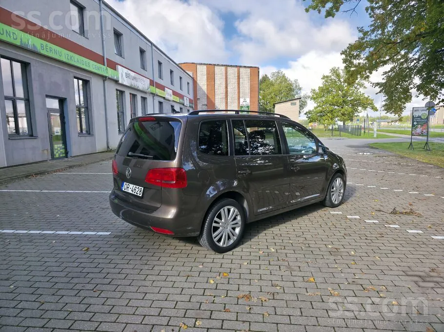 Volkswagen Touran 2013 photo 3