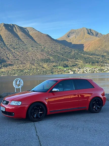 Audi S3 1999 photo 2