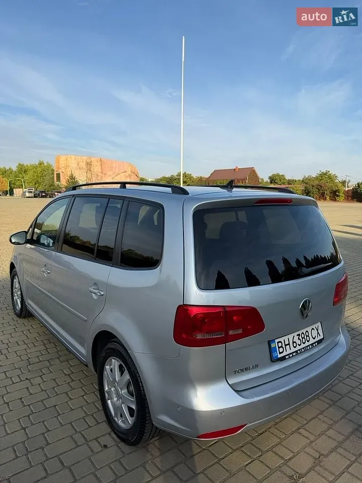 Volkswagen Touran 2014 photo 4