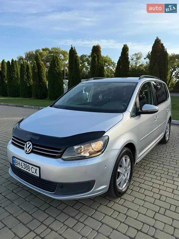Volkswagen Touran 2014 photo 2
