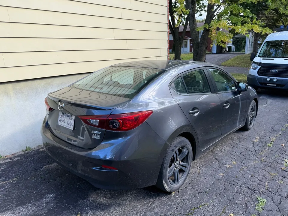 Mazda 3 2014 photo 3
