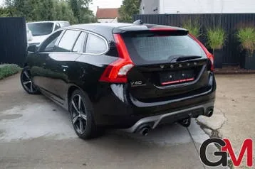 Volvo V60 2019 photo 2