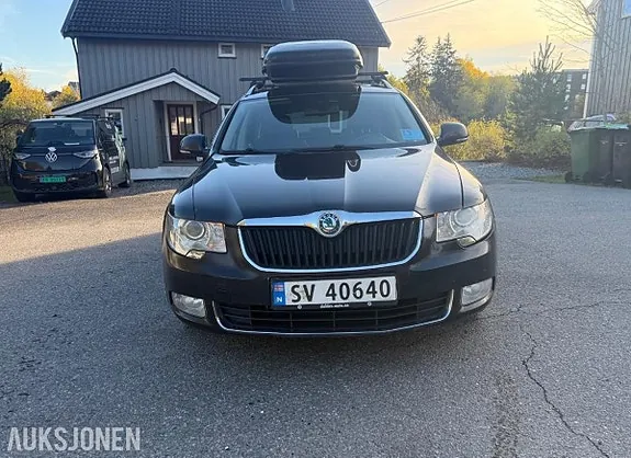 Skoda Superb 2013 photo 4