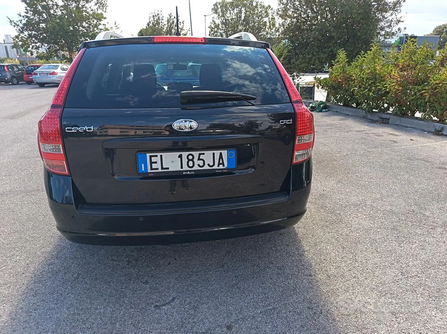 Kia Cee'D Wagon 2011 photo 2