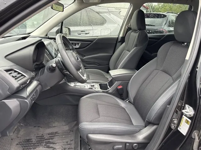 Subaru Forester 2023 photo 3