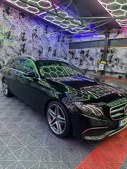 Mercedes-Benz E220