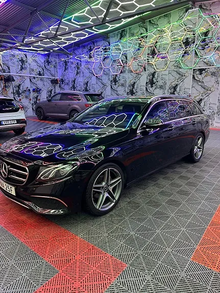 Mercedes-Benz E220 2020 photo 3