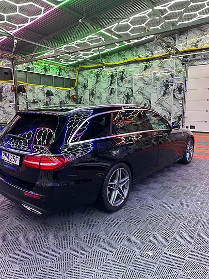 Mercedes-Benz E220 2020 photo 5