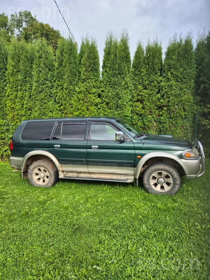 Mitsubishi Pajero 2003 photo 3
