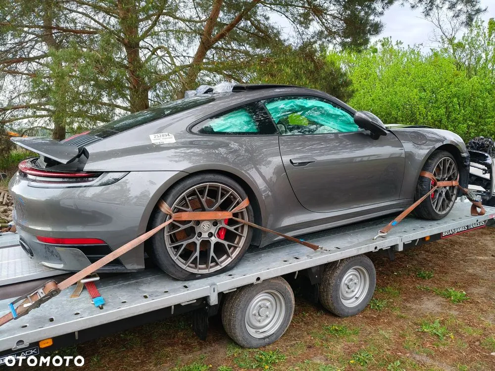 Porsche 911 2019 photo 2