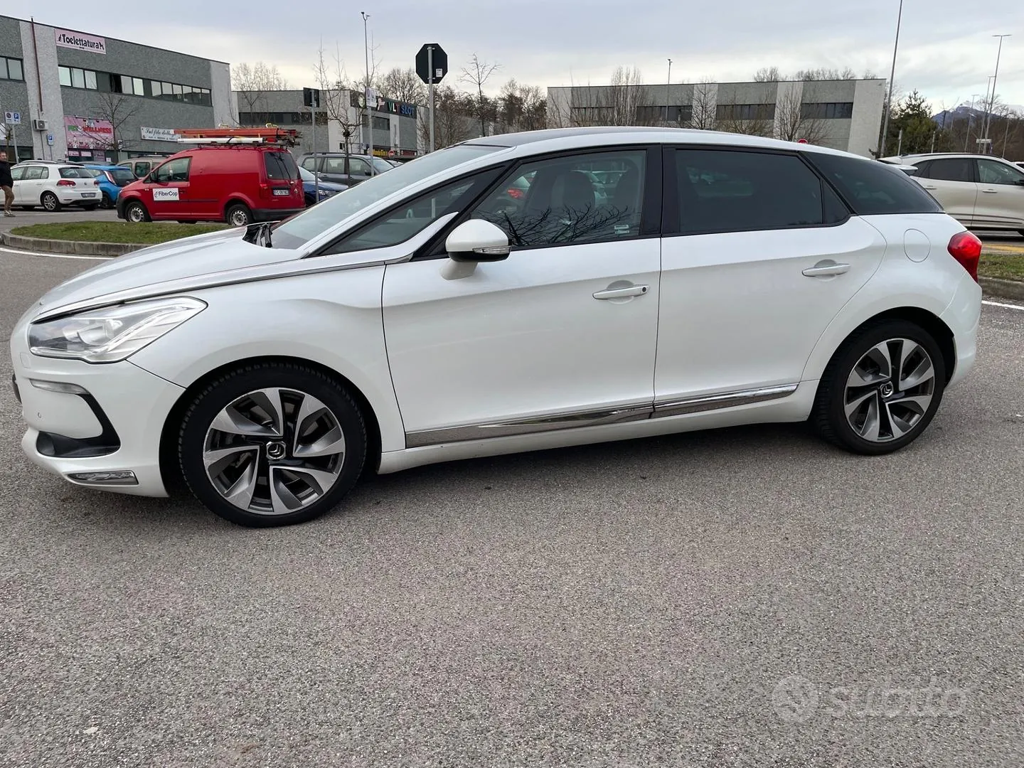DS Automobiles Ds5