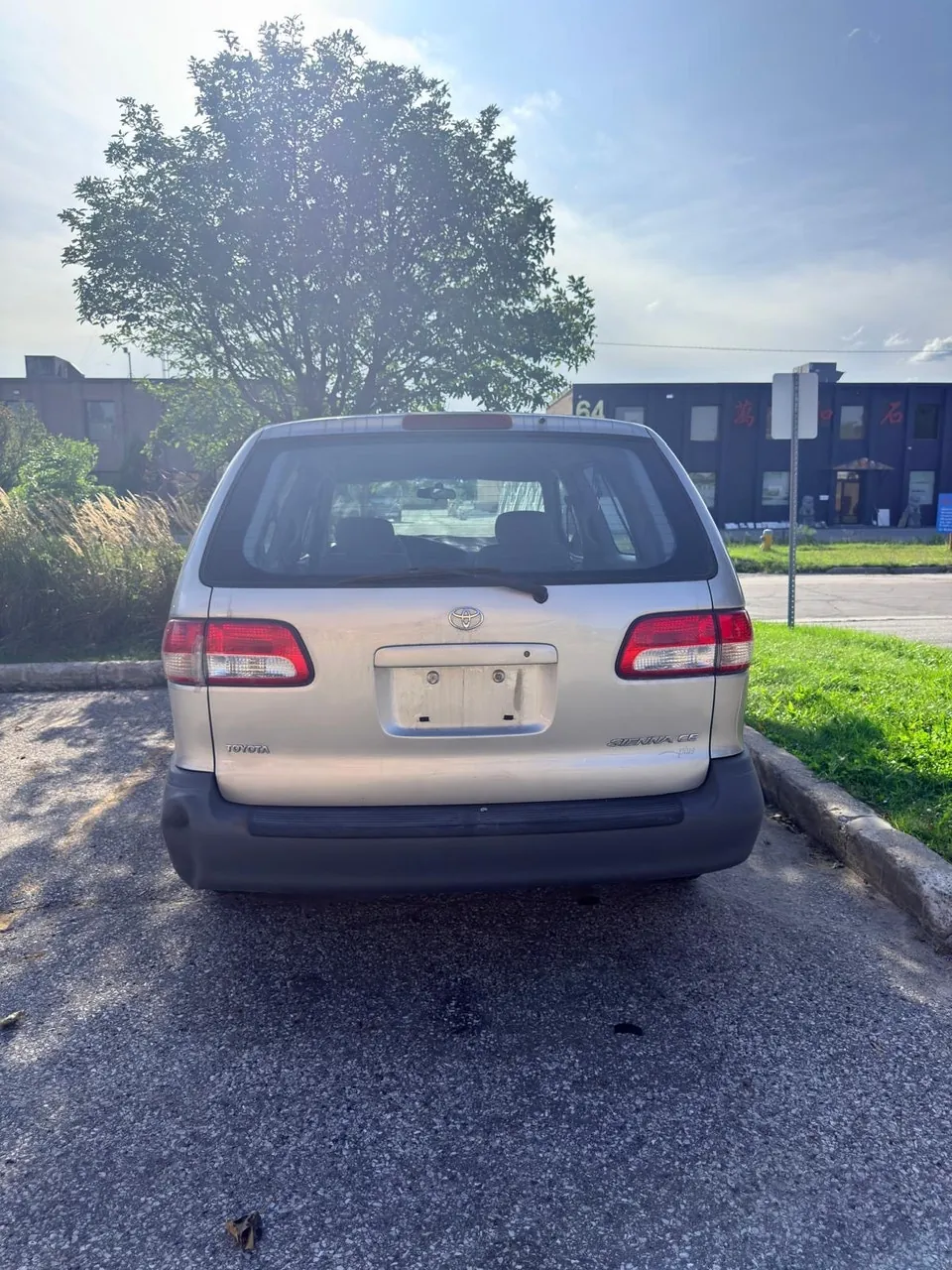 Toyota Sienna 2002 photo 4