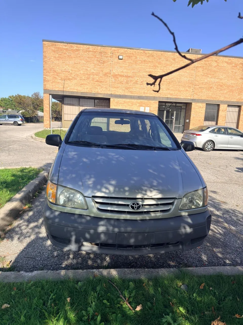 Toyota Sienna 2002 photo 2