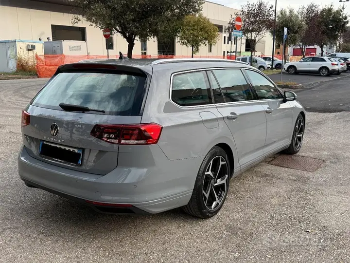 Volkswagen Passat Variant 2023 photo 5