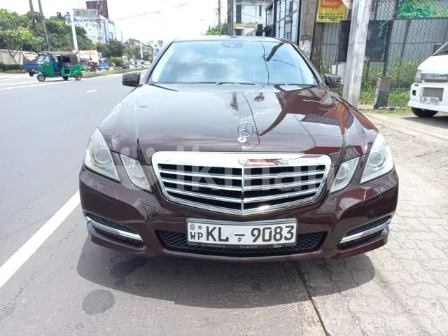 Mercedes-Benz E200 2010 photo 2