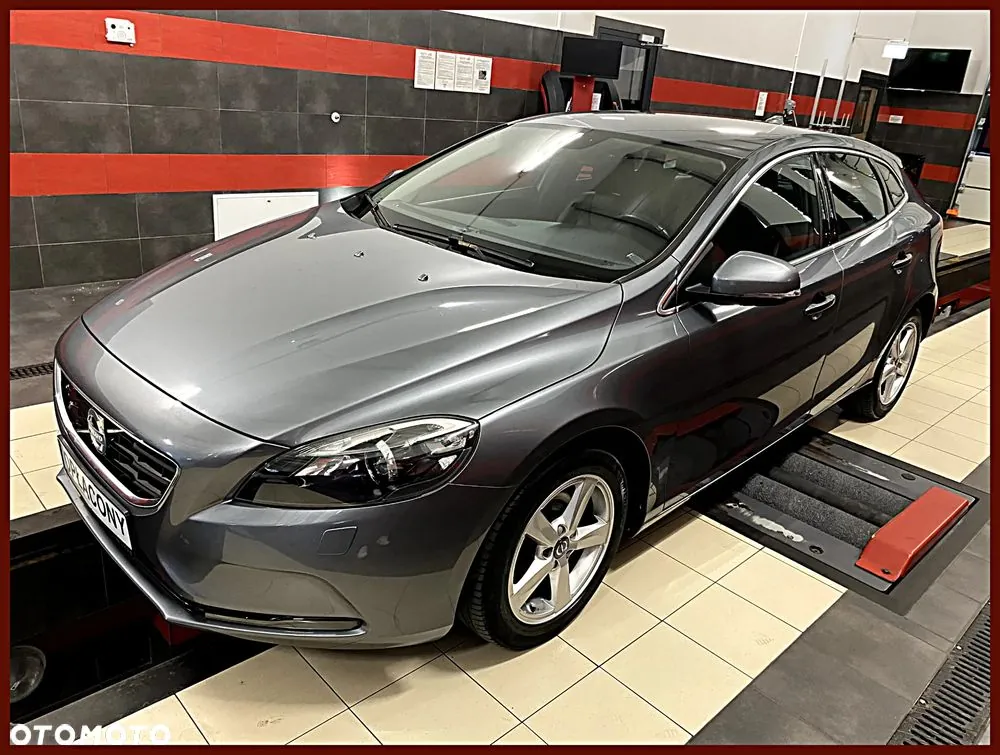Volvo V40