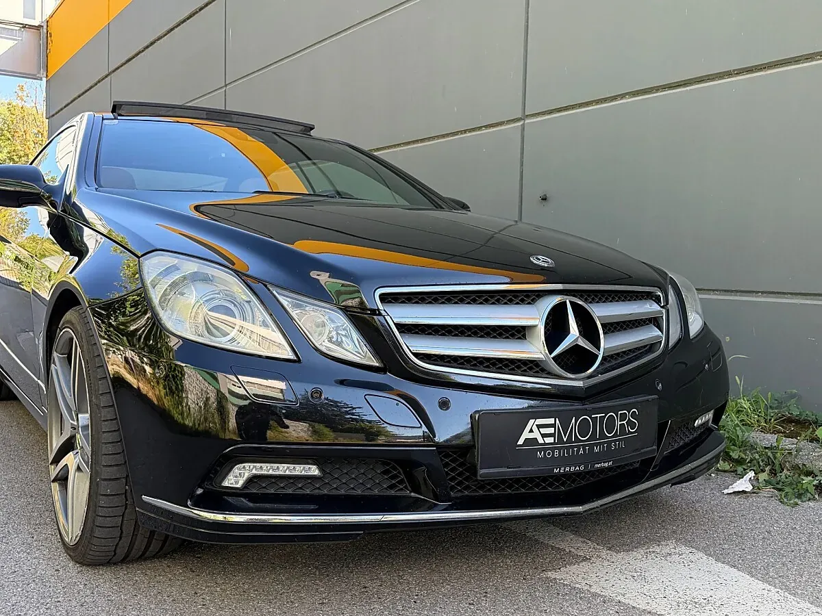Mercedes-Benz E-Class 2009 photo 3