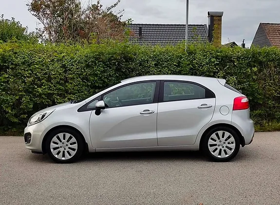 Kia Rio 2014 photo 3