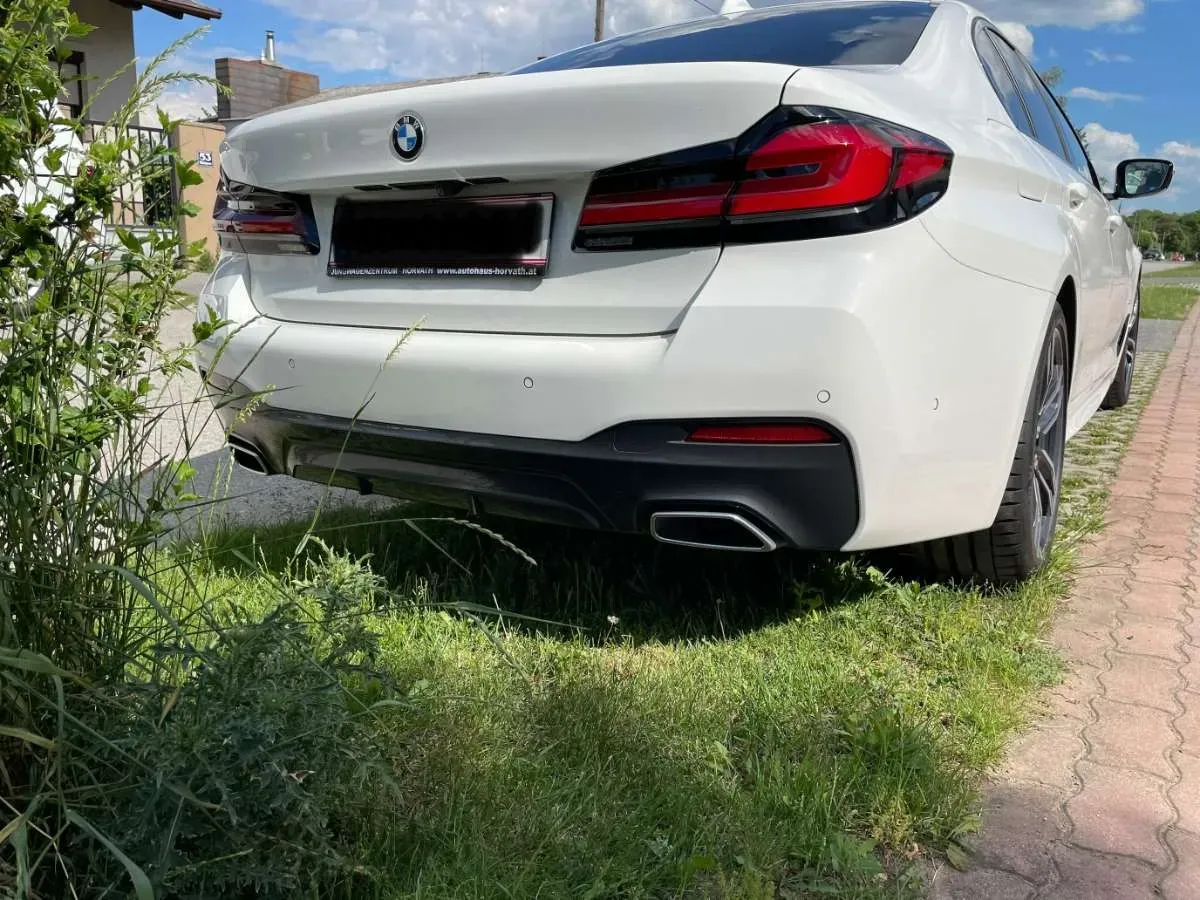 BMW 5 Series 2021 photo 3