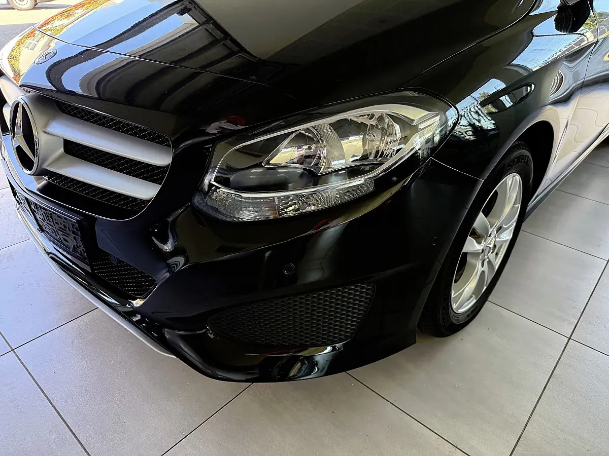 Mercedes-Benz B-Class 2015 photo 2