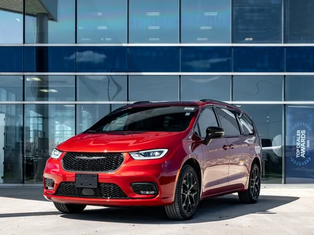 Chrysler Pacifica 2026 photo 2