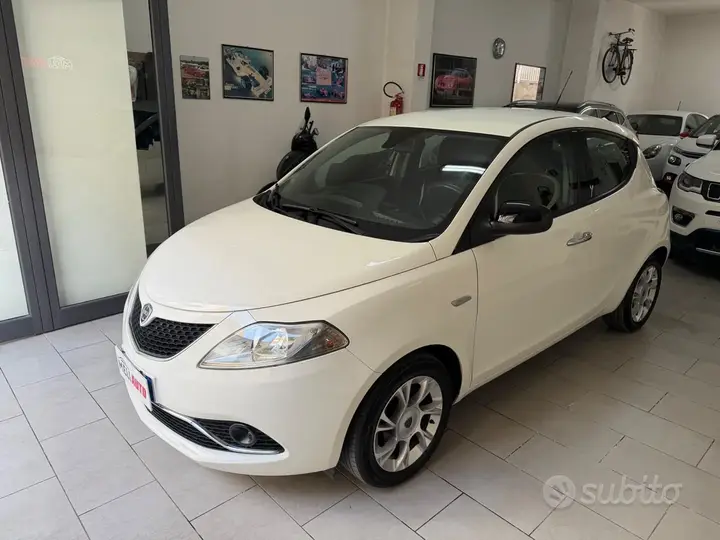 Lancia Ypsilon 2016 photo 3