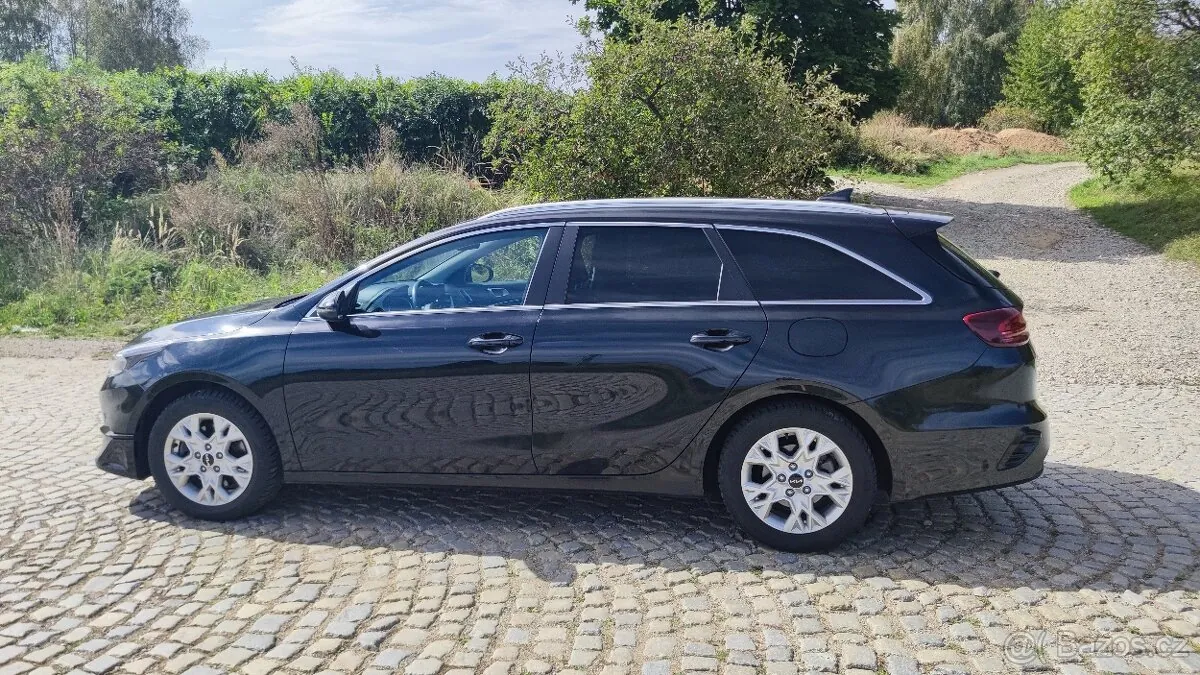 Kia Ceed Sw 2021 photo 2