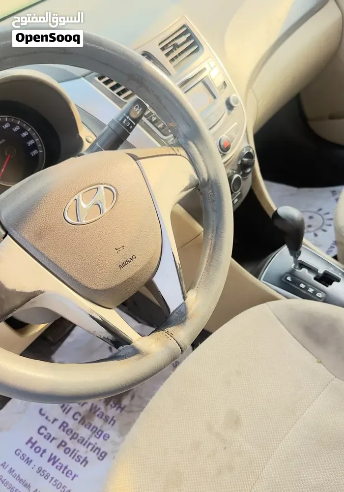 Hyundai Accent 2012 photo 4