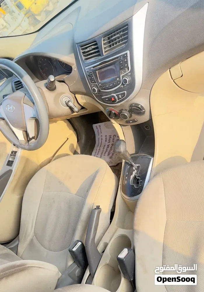 Hyundai Accent 2012 photo 2