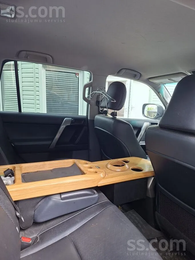 Toyota Land Cruiser 2013 photo 3
