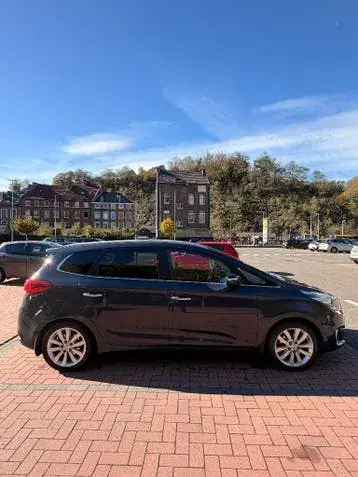 Kia Carens 2017 photo 3