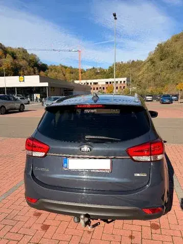 Kia Carens 2017 photo 2