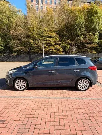 Kia Carens 2017 photo 4