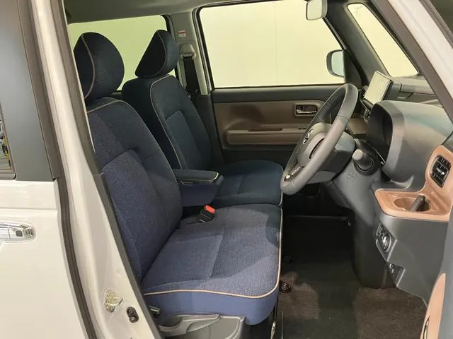 Daihatsu Mouve Canvas 2026 photo 5