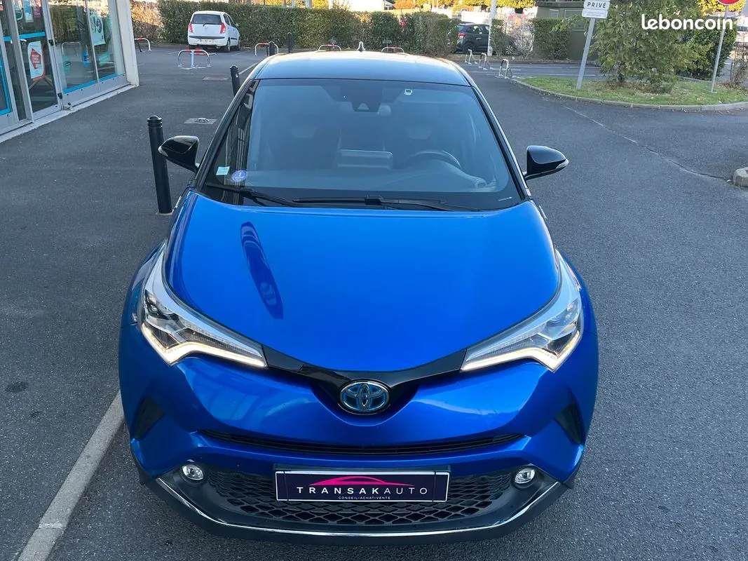 Toyota C-Hr 2019 photo 2