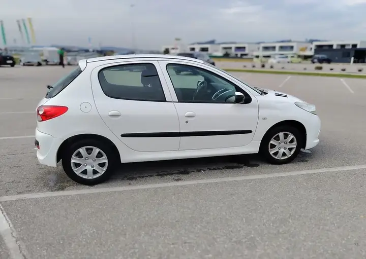 Peugeot 206