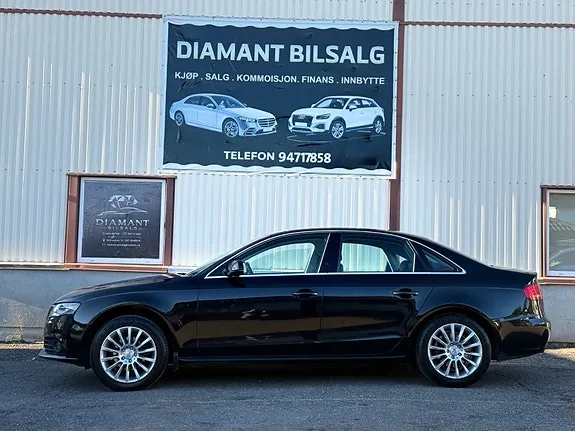 Audi A4 2010 photo 4