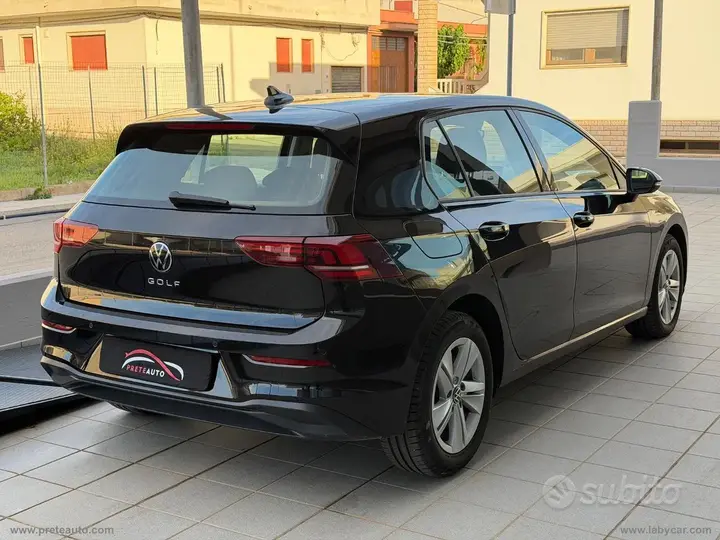Volkswagen Golf 2025 photo 4