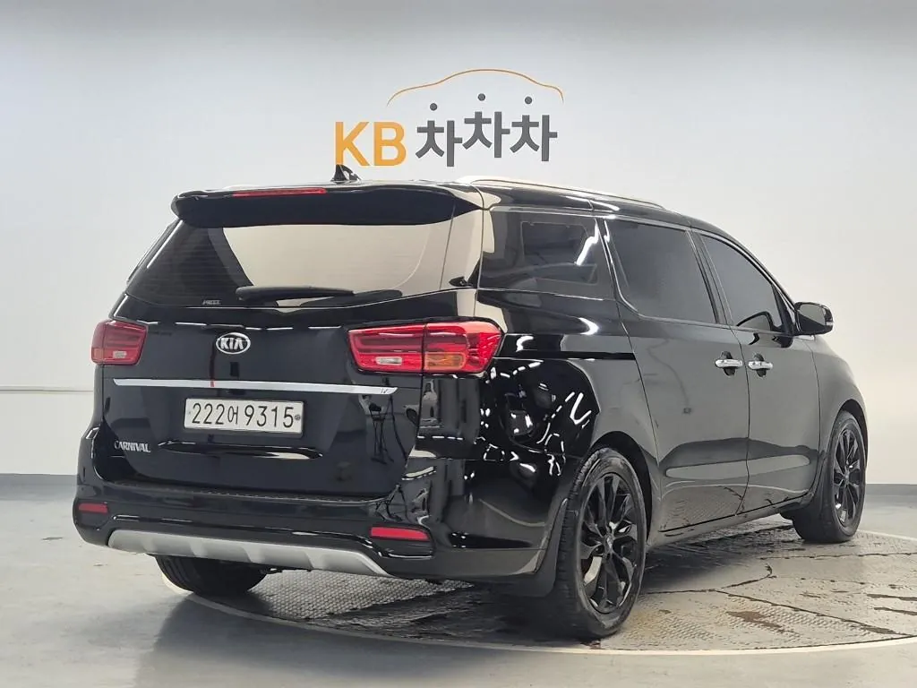 Kia Carnival 2019 photo 3
