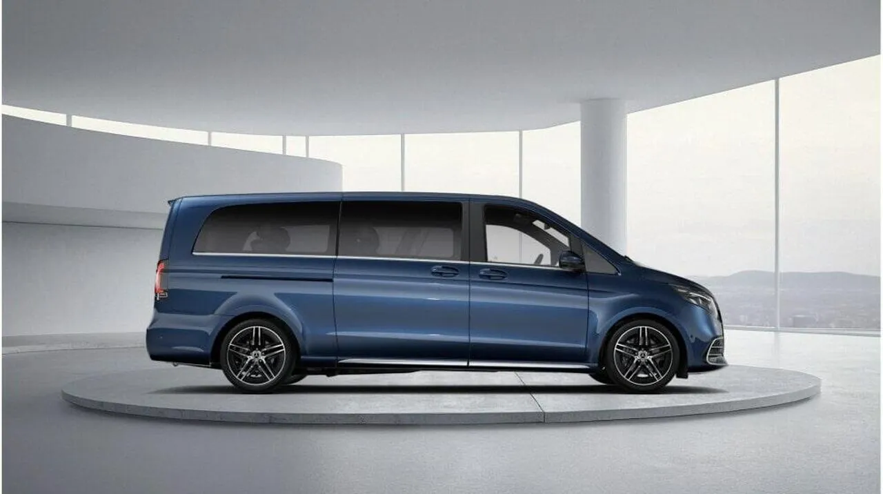 Mercedes-Benz V-Class photo 3
