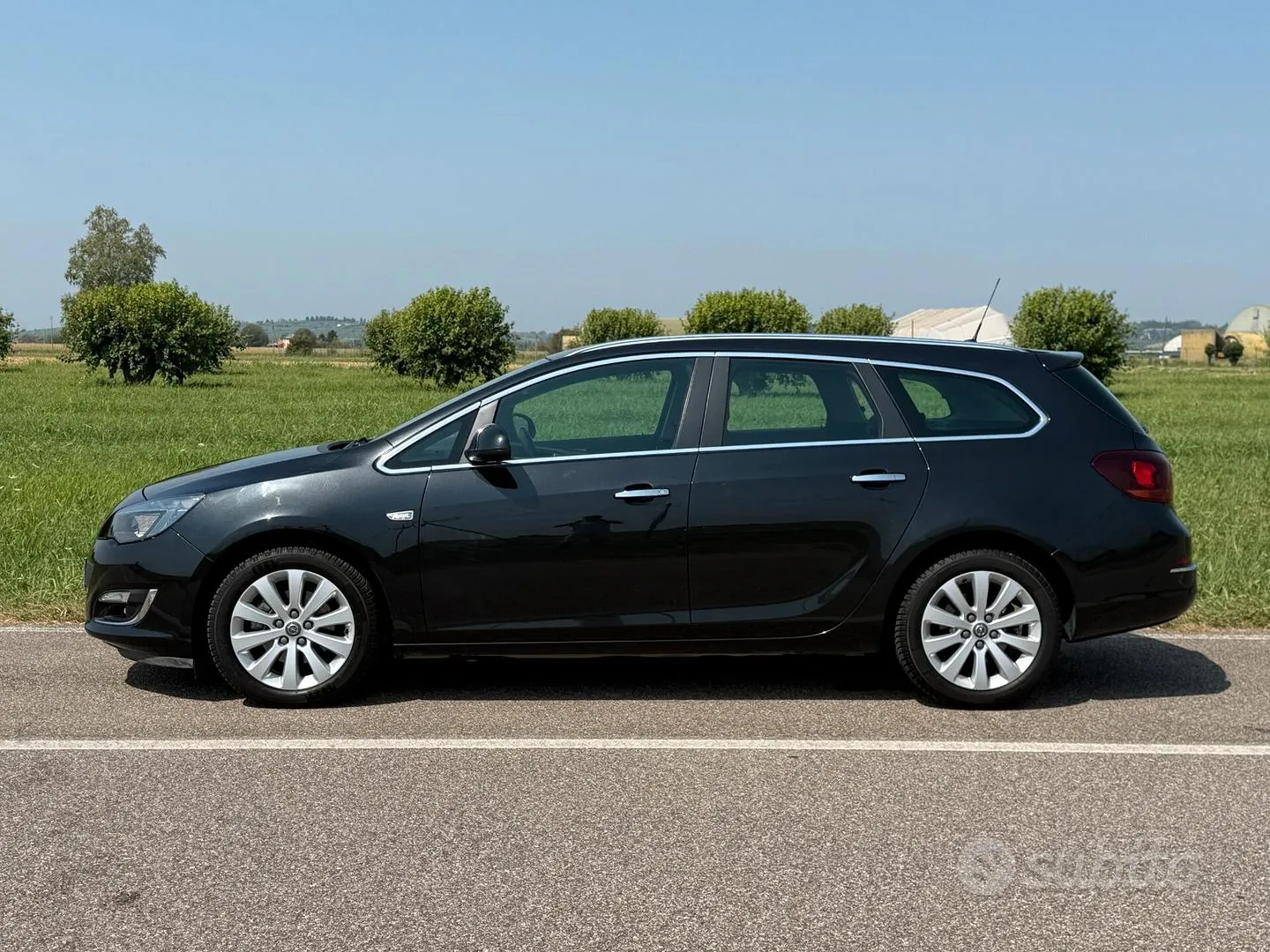 Opel Astra 2013 photo 5