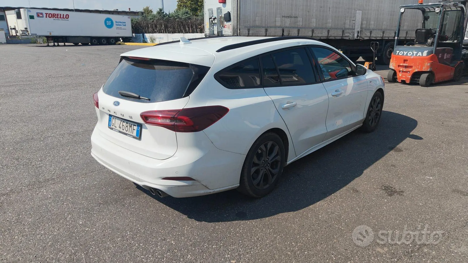 Ford Focus 2022 photo 2