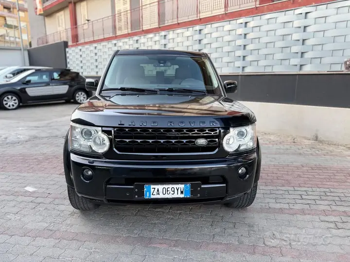 Land Rover Discovery 4 2012 photo 2